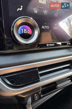 Внедорожник / Кроссовер Lexus RX 2023 в 