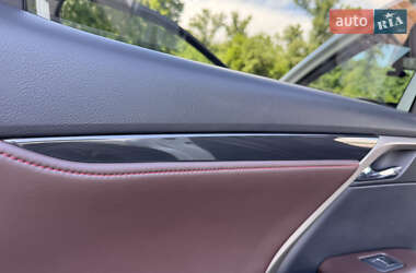 Позашляховик / Кросовер Lexus RX 2020 в 