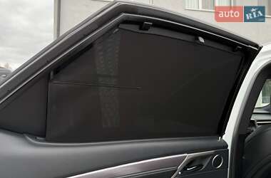Внедорожник / Кроссовер Lexus RX 2020 в 