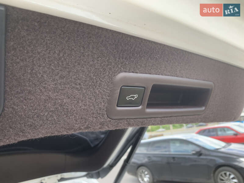 Позашляховик / Кросовер Lexus RX 2015 в Києві фото 13 Позашляховик / Кросовер Lexus RX 2015 в Києві