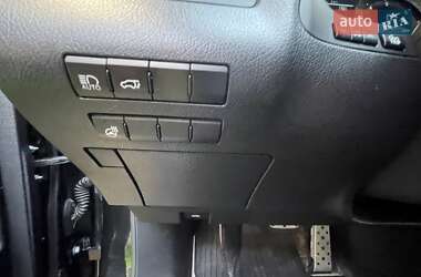 Позашляховик / Кросовер Lexus RX 2016 в 