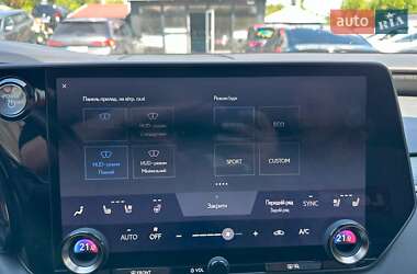 Внедорожник / Кроссовер Lexus RX 2023 в 