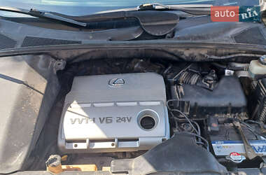 Внедорожник / Кроссовер Lexus RX 2004 в 