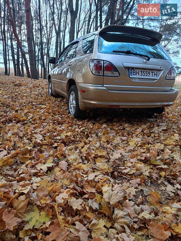 Внедорожник / Кроссовер Lexus RX 2002 в Балте