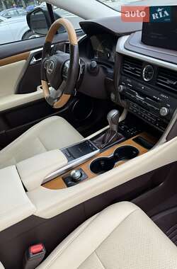 Внедорожник / Кроссовер Lexus RX 2020 в 