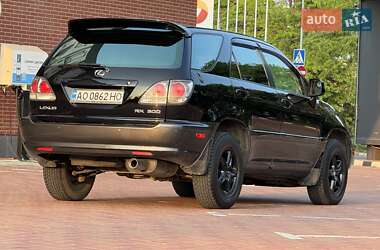 Внедорожник / Кроссовер Lexus RX 2001 в 
