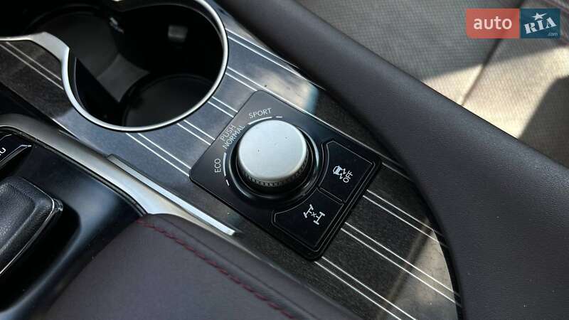 Позашляховик / Кросовер Lexus RX 2016 в Львові