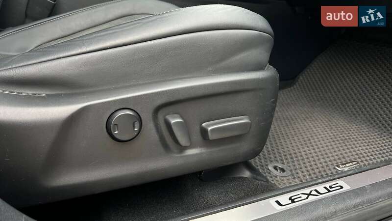 Внедорожник / Кроссовер Lexus RX 2017 в Львове