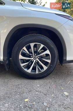 Внедорожник / Кроссовер Lexus RX 2020 в Киеве