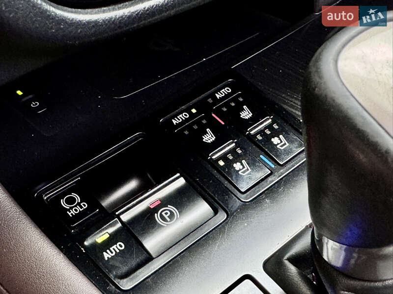 Позашляховик / Кросовер Lexus RX 2018 в Києві