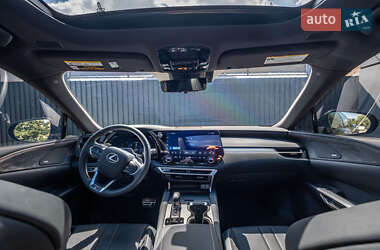 Внедорожник / Кроссовер Lexus RX 2022 в 
