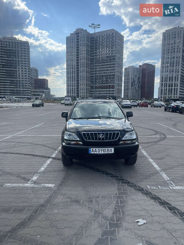 Внедорожник / Кроссовер Lexus RX 2000 в Киеве