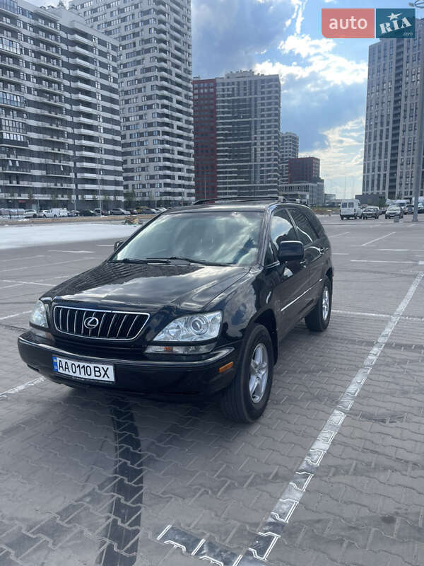 Внедорожник / Кроссовер Lexus RX 2000 в Киеве
