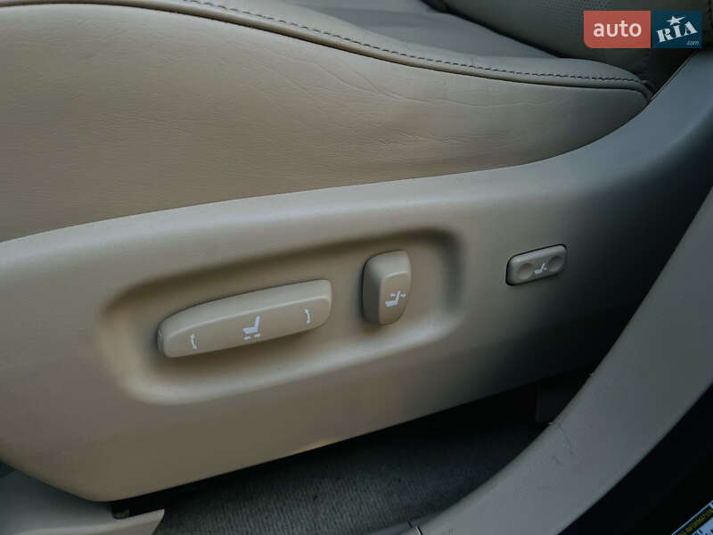 Внедорожник / Кроссовер Lexus RX 2013 в Харькове