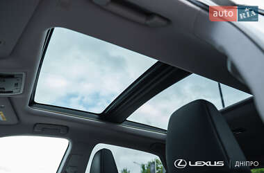 Позашляховик / Кросовер Lexus RX 2021 в 