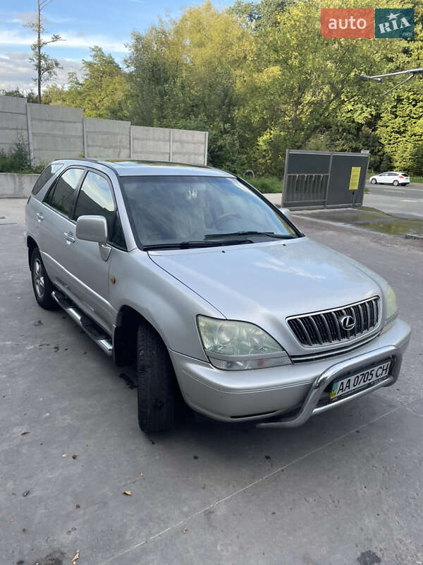 Внедорожник / Кроссовер Lexus RX 2002 в Киеве
