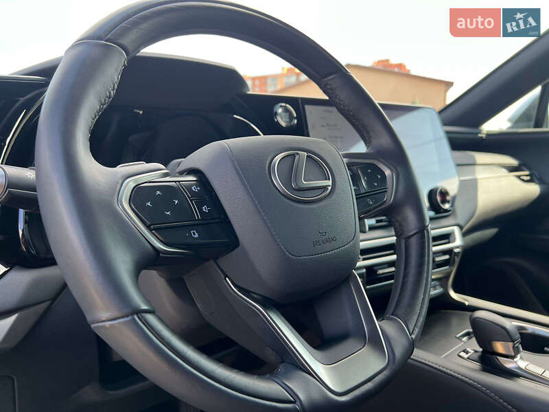 Позашляховик / Кросовер Lexus RX 2023 в Дніпрі фото 49 Позашляховик / Кросовер Lexus RX 2023 в Дніпрі