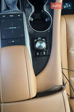 Внедорожник / Кроссовер Lexus RX 2021 в 