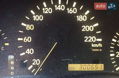 Внедорожник / Кроссовер Lexus RX 2002 в 