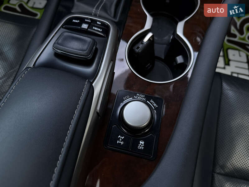 Внедорожник / Кроссовер Lexus RX 2016 в Киеве