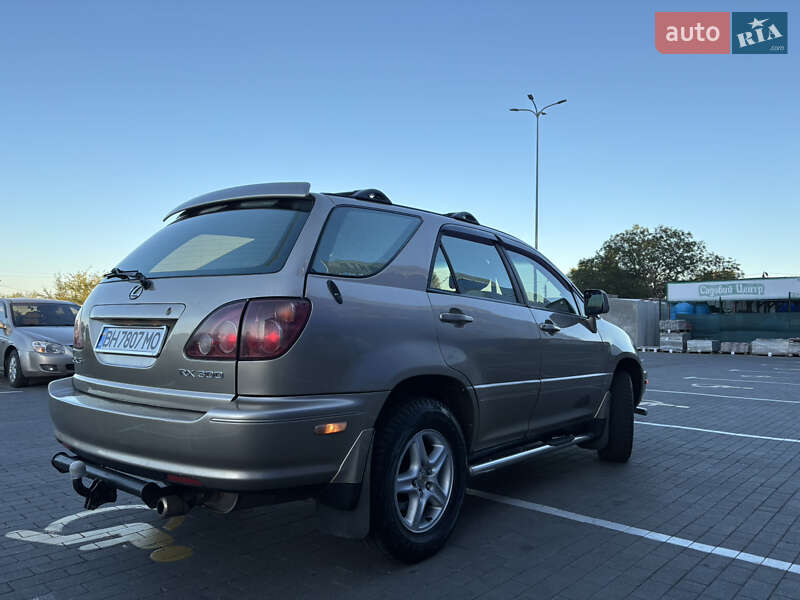 Внедорожник / Кроссовер Lexus RX 1999 в Одессе