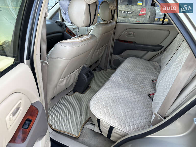 Внедорожник / Кроссовер Lexus RX 1999 в Одессе