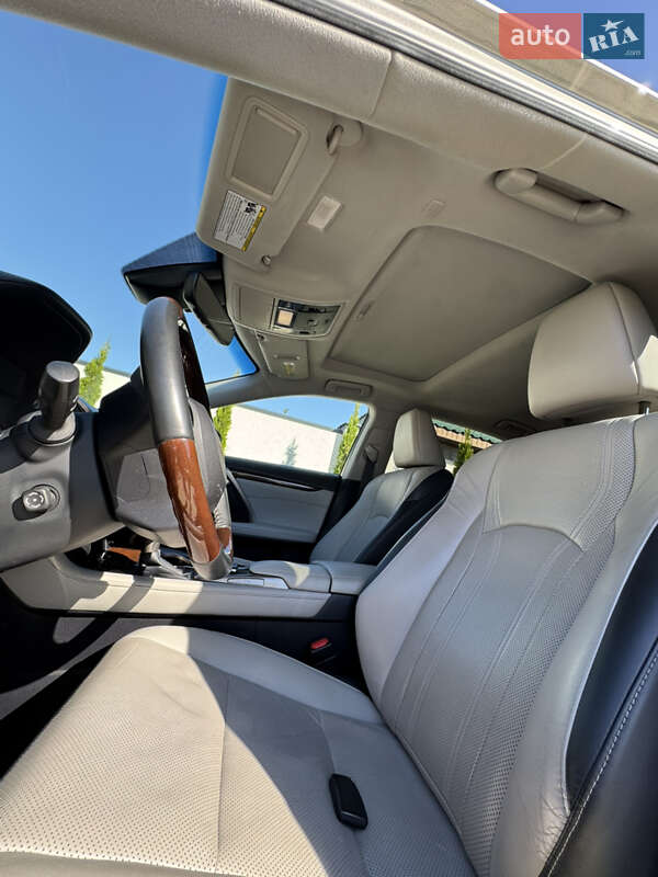 Внедорожник / Кроссовер Lexus RX 2018 в Одессе