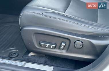 Внедорожник / Кроссовер Lexus RX 2016 в 