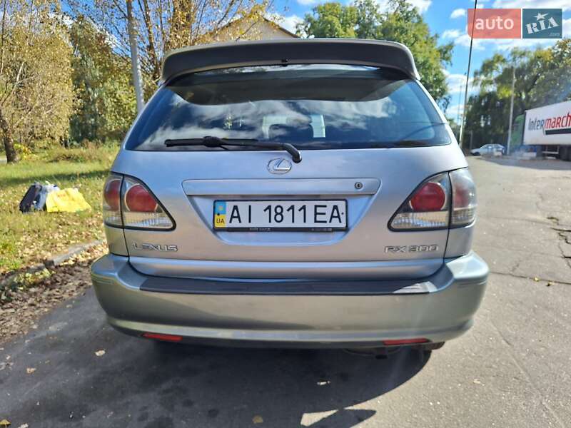 Внедорожник / Кроссовер Lexus RX 2002 в Киеве