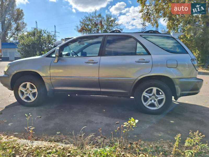 Внедорожник / Кроссовер Lexus RX 2002 в Киеве