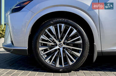 Внедорожник / Кроссовер Lexus RX 2023 в 