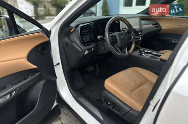 Внедорожник / Кроссовер Lexus RX 2023 в 