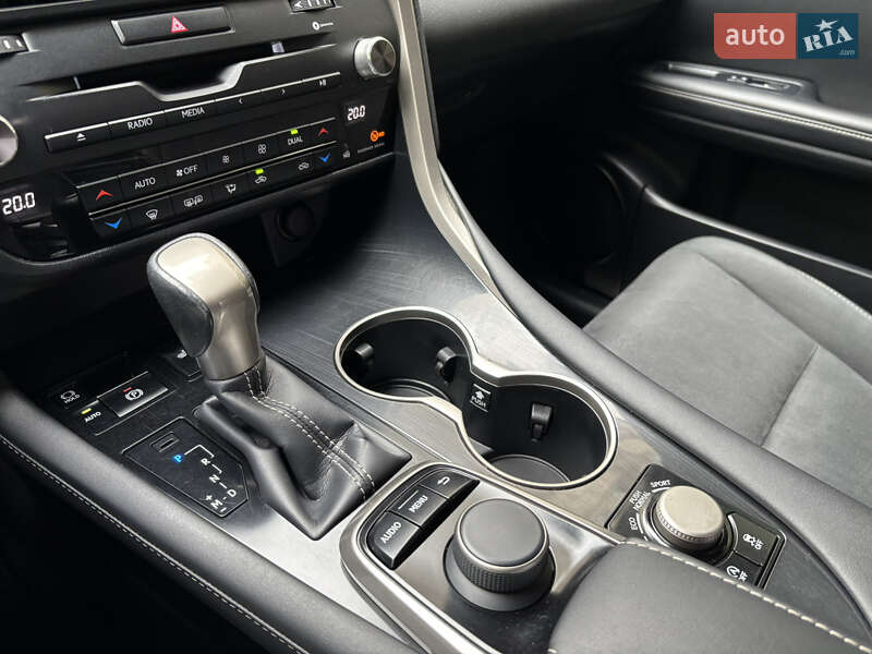 Позашляховик / Кросовер Lexus RX 2018 в Києві