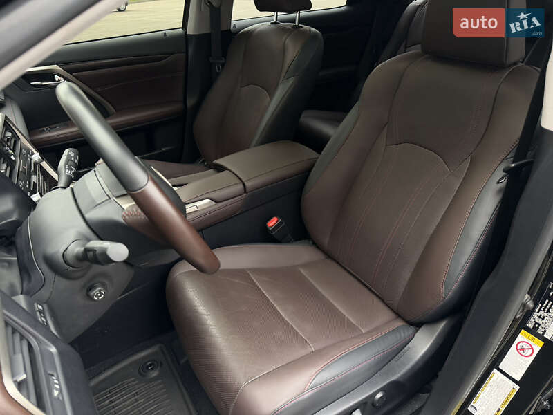 Позашляховик / Кросовер Lexus RX 2019 в Києві