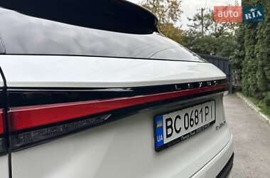 Позашляховик / Кросовер Lexus RX 2023 в  фото 17 Позашляховик / Кросовер Lexus RX 2023 в