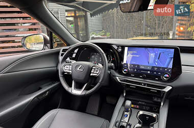 Позашляховик / Кросовер Lexus RX 2023 в  фото 15 Позашляховик / Кросовер Lexus RX 2023 в