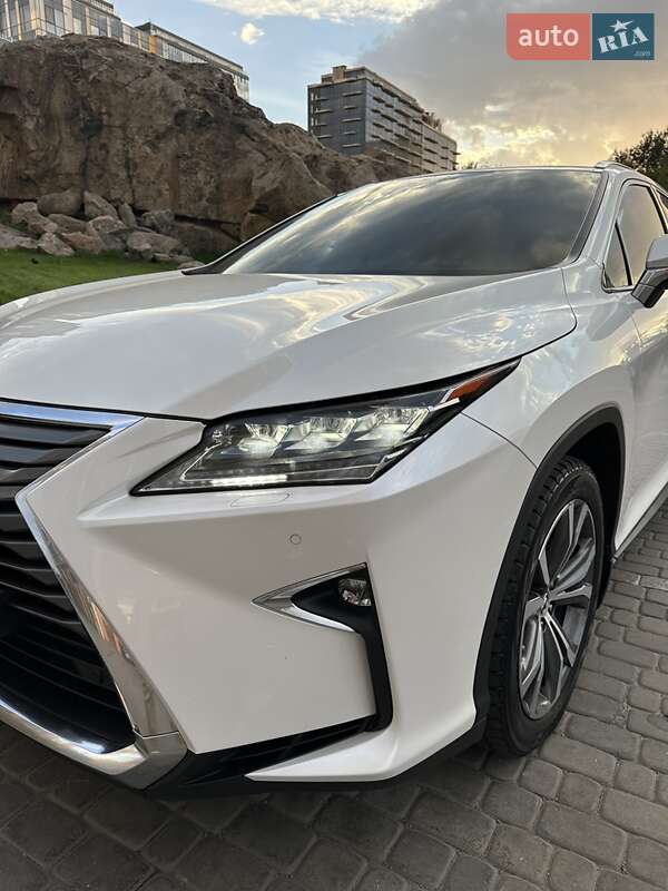 Lexus RX 2019