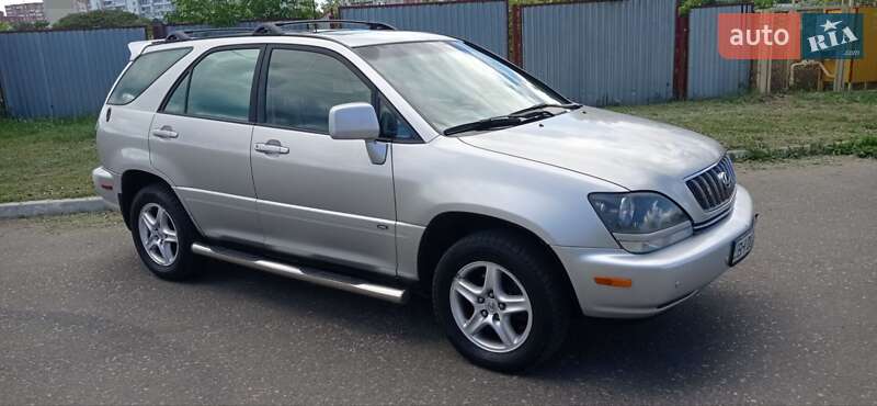 Позашляховик / Кросовер Lexus RX 2002 в Чорноморську