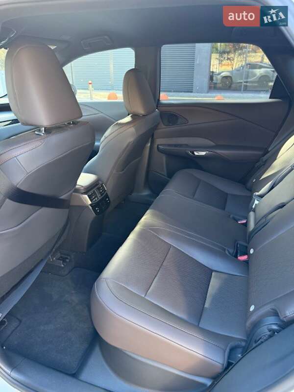 Позашляховик / Кросовер Lexus RX 2024 в Одесі фото 10 Позашляховик / Кросовер Lexus RX 2024 в Одесі