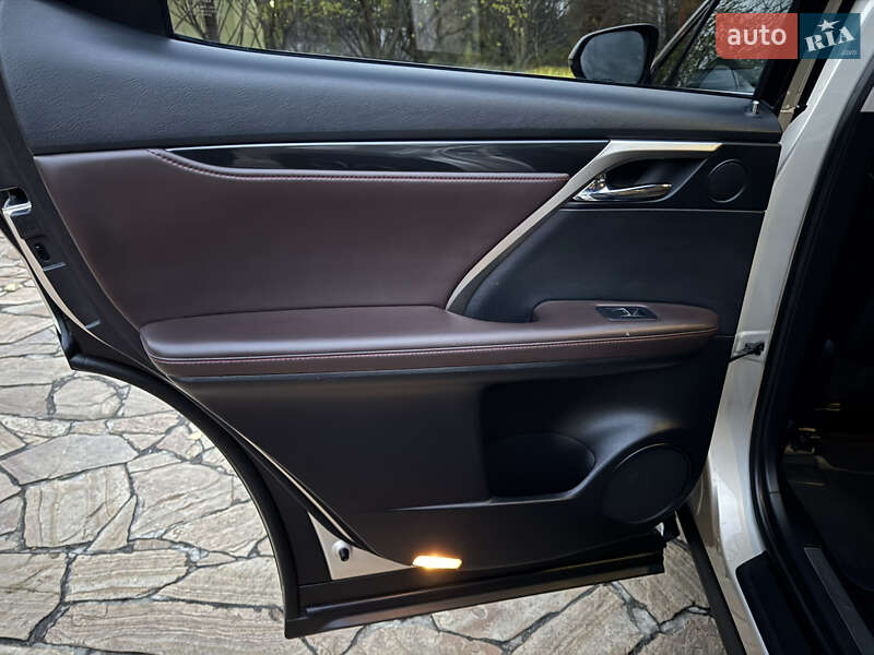 Позашляховик / Кросовер Lexus RX 2016 в Києві