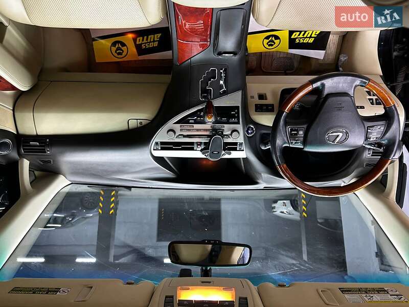 Позашляховик / Кросовер Lexus RX 2011 в Чернівцях