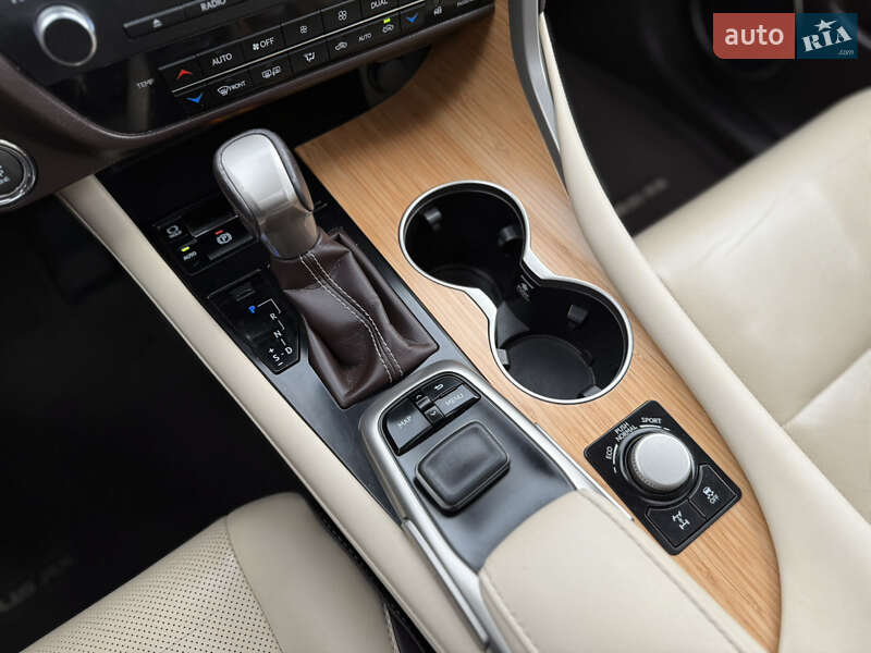 Внедорожник / Кроссовер Lexus RX 2018 в Львове