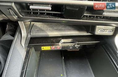 Внедорожник / Кроссовер Lexus RX 2023 в Вишневом