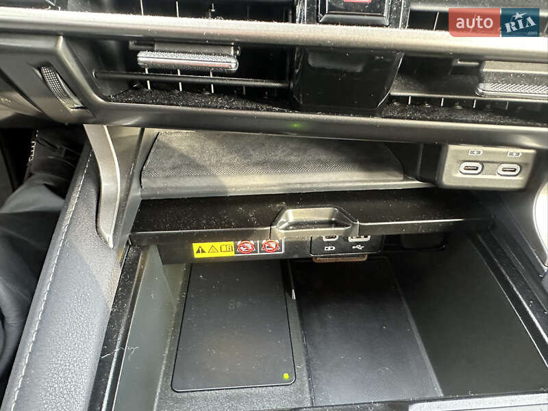 Позашляховик / Кросовер Lexus RX 2023 в Вишневому