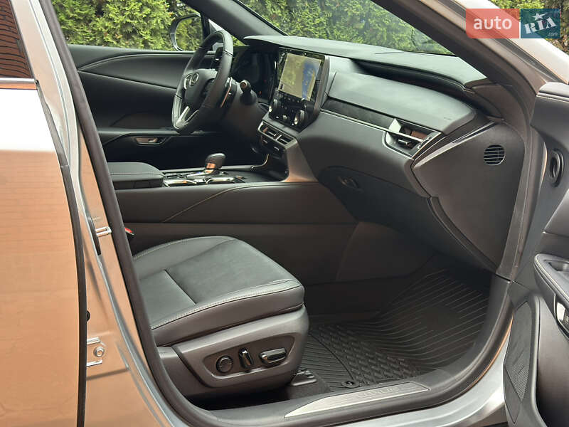 Внедорожник / Кроссовер Lexus RX 2024 в Киеве