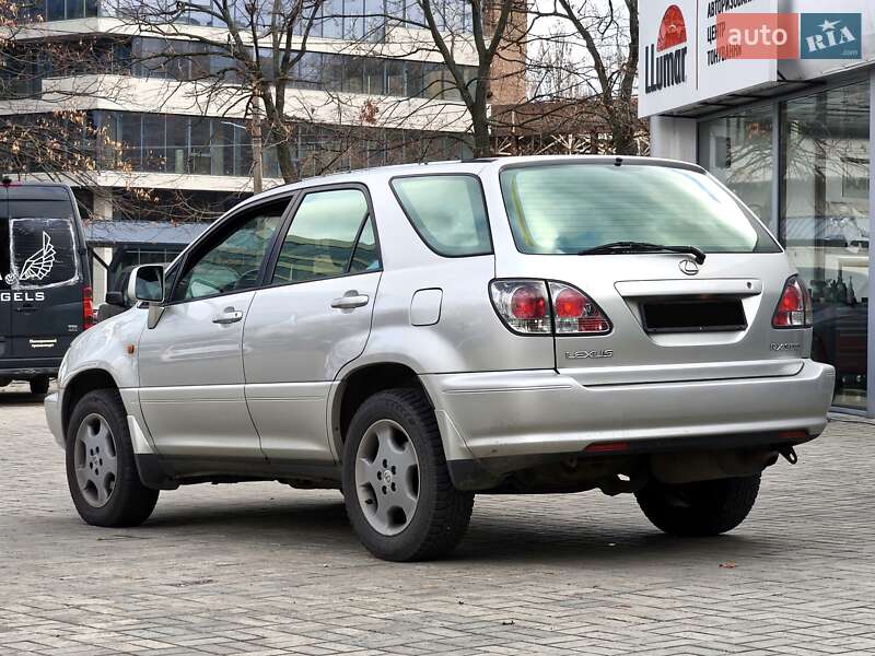 Внедорожник / Кроссовер Lexus RX 2002 в Днепре