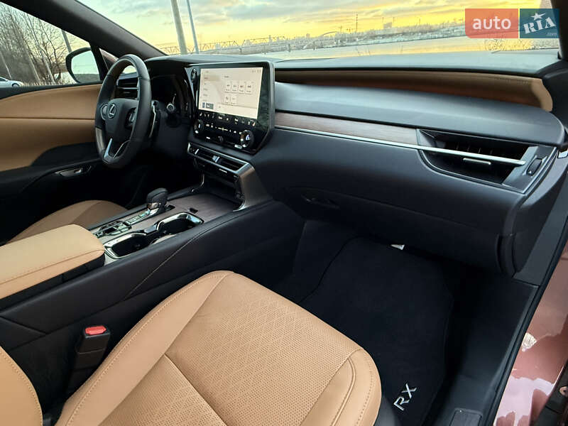 Внедорожник / Кроссовер Lexus RX 2023 в Киеве