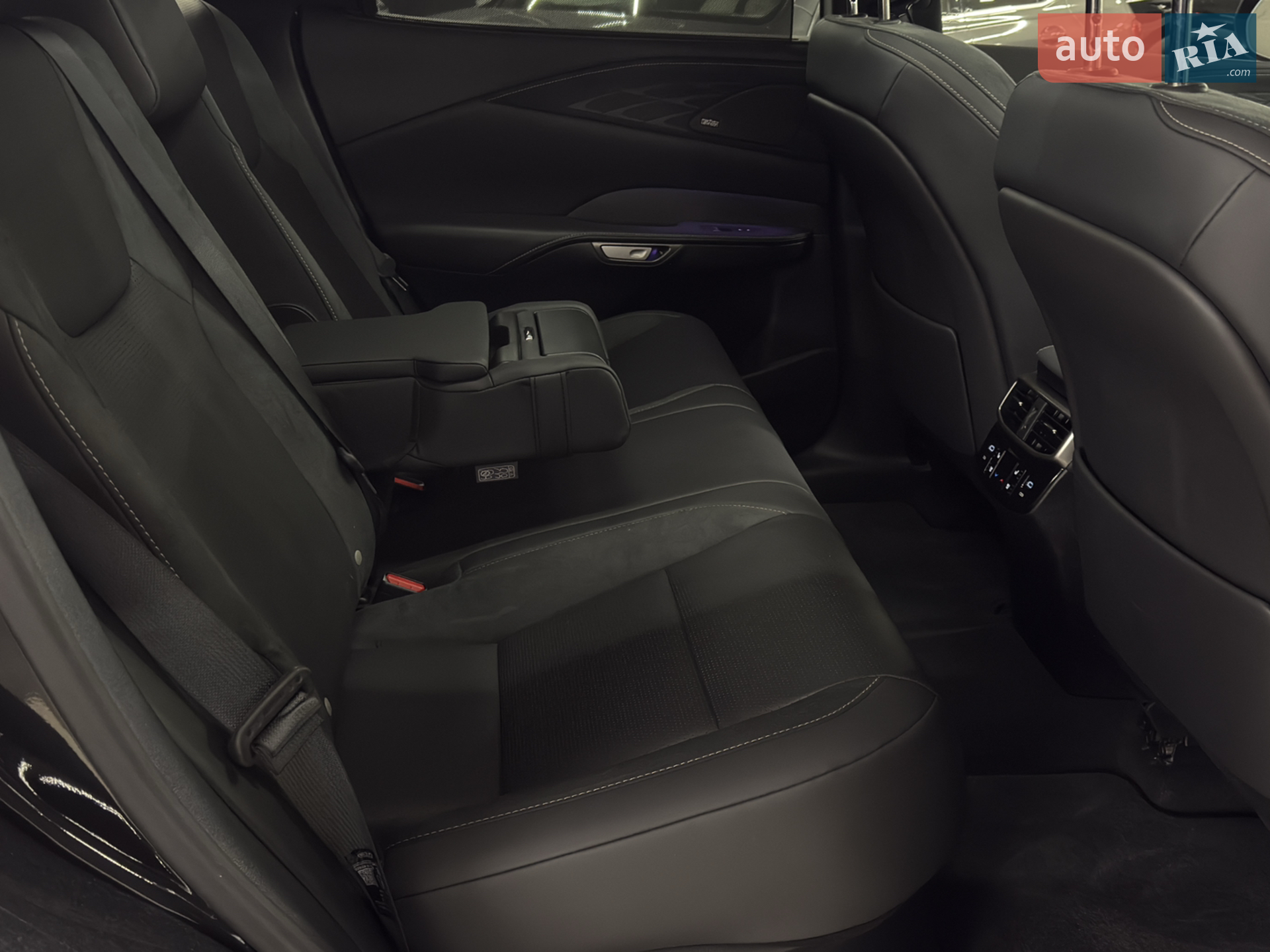 2023 Lexus RX - мініатюра 26