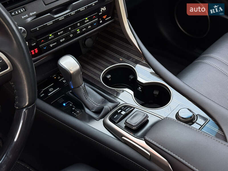 Внедорожник / Кроссовер Lexus RX 2018 в Киеве