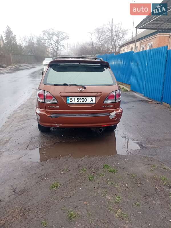 Внедорожник / Кроссовер Lexus RX 2001 в Полтаве